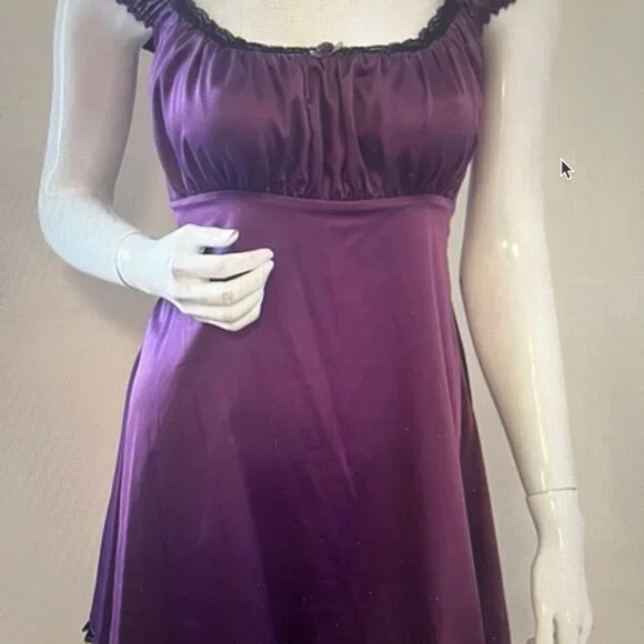 Delias x Dolls Kill Purple Satin Puff Sleeve Babydoll Mini Dress Black Lace Trim - Picture 4 of 7